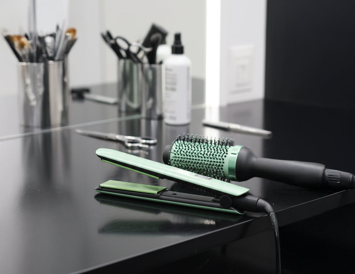 Combo Remington plancha + cepillo Aguacate